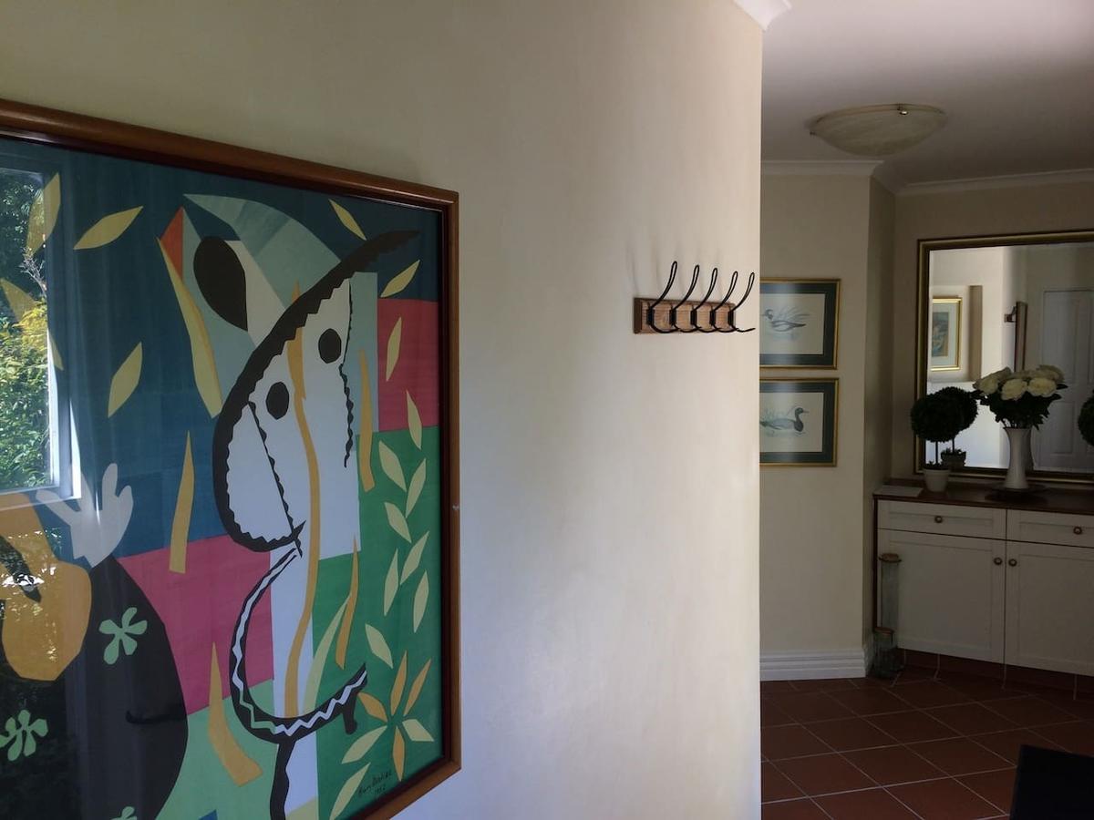 Camelot In Constantia Bed & Breakfast Cape Town Exterior photo